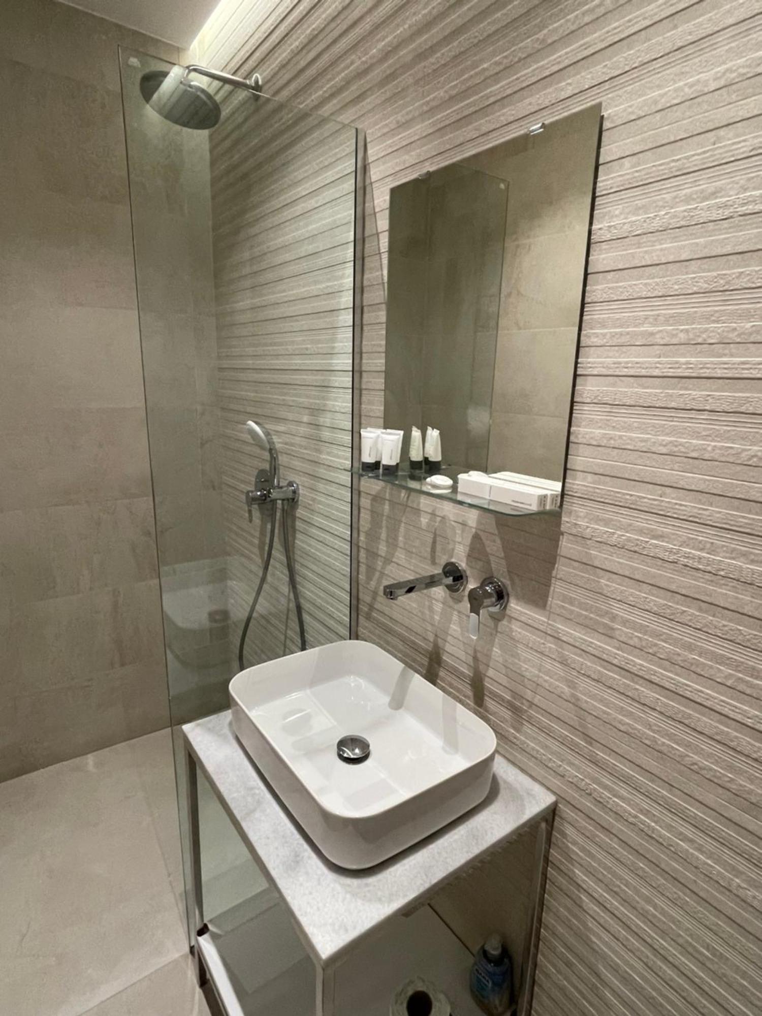 Amazon 8 Guesthouse Tirana Kültér fotó