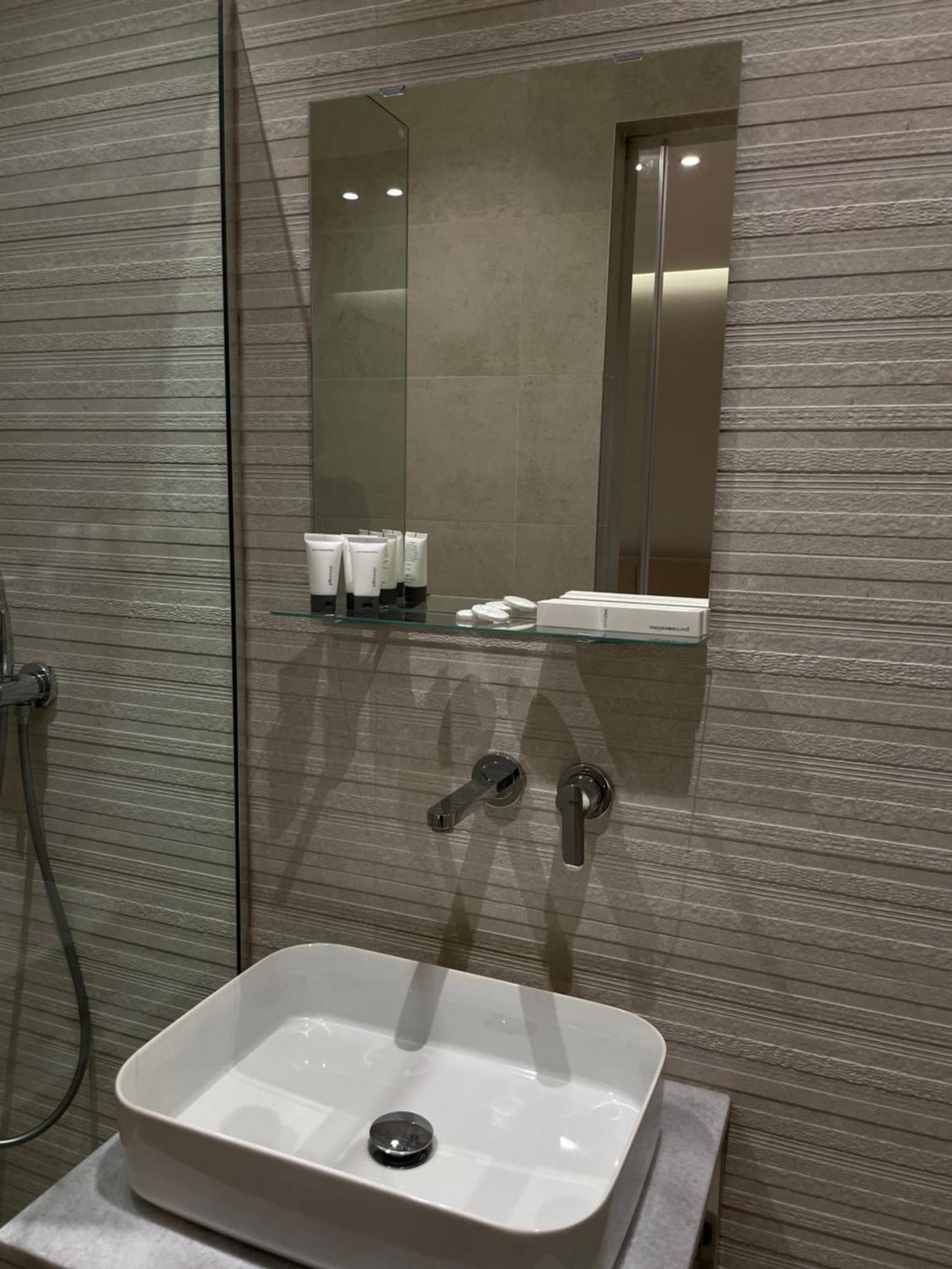 Amazon 8 Guesthouse Tirana Kültér fotó
